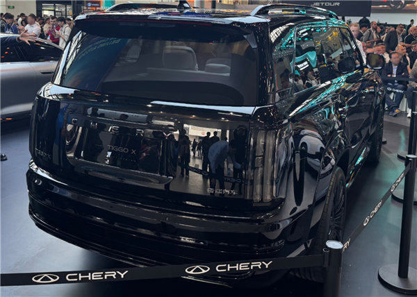 瑞虎X概念车亮相北京车展！奇瑞把旗舰搬上台面 外观设计是一绝