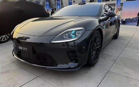 华为全家桶上车！启境GT7实车亮相：2.98秒破百的新一代智能猎装车