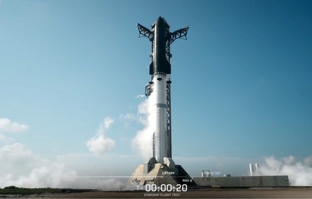 消息称马斯克考虑将特斯拉与SpaceX合并