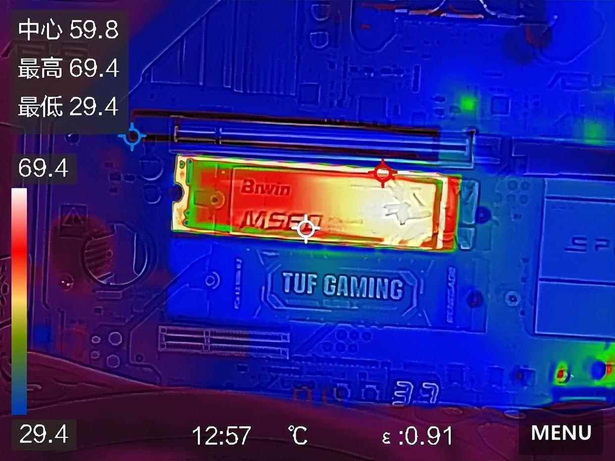 高效低温服务个人AI! 佰维M560灵梭PCIe5.0高速固态硬盘测评