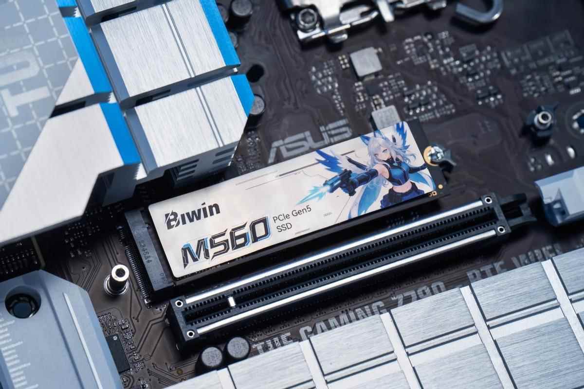 高效低温服务个人AI! 佰维M560灵梭PCIe5.0高速固态硬盘测评