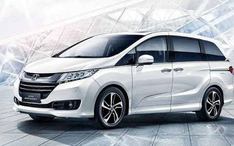 什么是保姆车