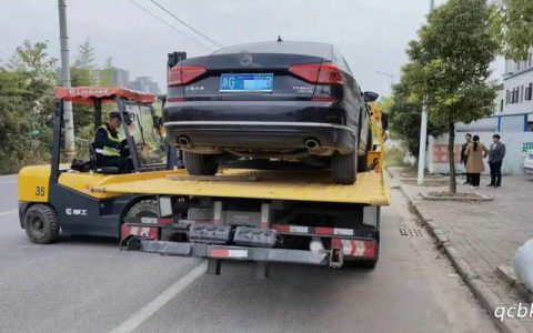 停在路边的车被拖走了打什么电话