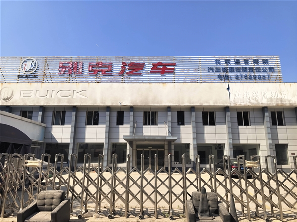 美国车里 也就特斯拉还能在特朗普随行团中充个数