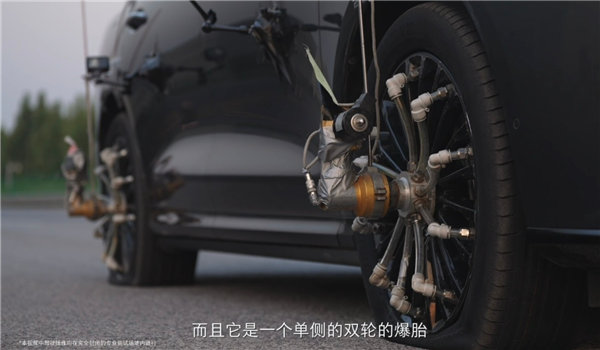 CEO上阵亲测!魏牌V9X 221.8km/h双轮同步爆胎挑战成功:创下全球纪录