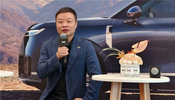 小鹏GX踏进一块已被踩烂的战场 杀红了眼