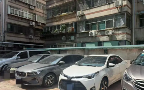 扫错就是钓鱼链接！车主吐槽充电桩乱象：1个桩上8个码电价还不同