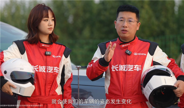 CEO上阵亲测!魏牌V9X 221.8km/h双轮同步爆胎挑战成功:创下全球纪录
