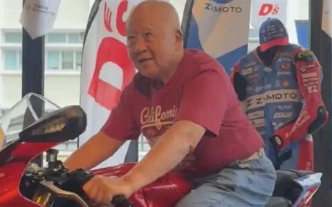 中国制造100分！张雪冠军车型香港首秀引爆车圈：82岁摩友激情下单