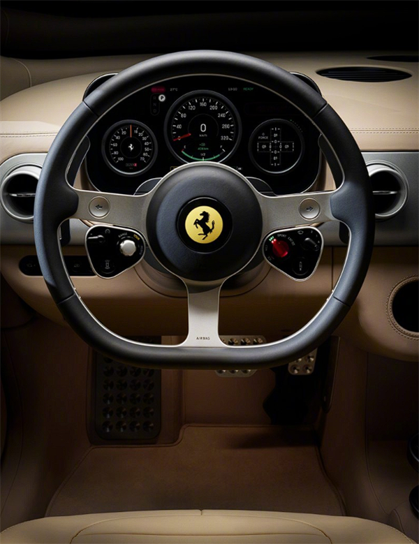 四电机马力超千匹 法拉利首款纯电动车Ferrari Luce发布:苹果味十足