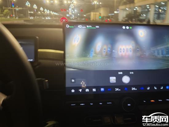 长安启源A06遭集体投诉:摄像头现严重油膜 影响辅助驾驶安全
