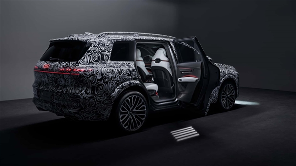 百万级旗舰SUV！全新奥迪Q9内饰首曝：彻底抛弃烤漆工艺