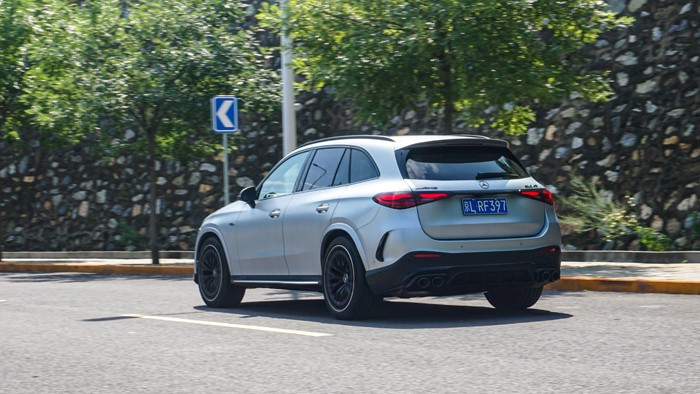 性能与雅致 试驾奔驰 AMG GLC 43 4MATIC