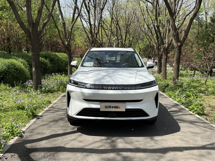 经典国民神车 试驾2026款哈弗H6L 2.0T Ultra