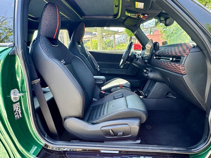 情绪价值拉满 MINI JCW 评测