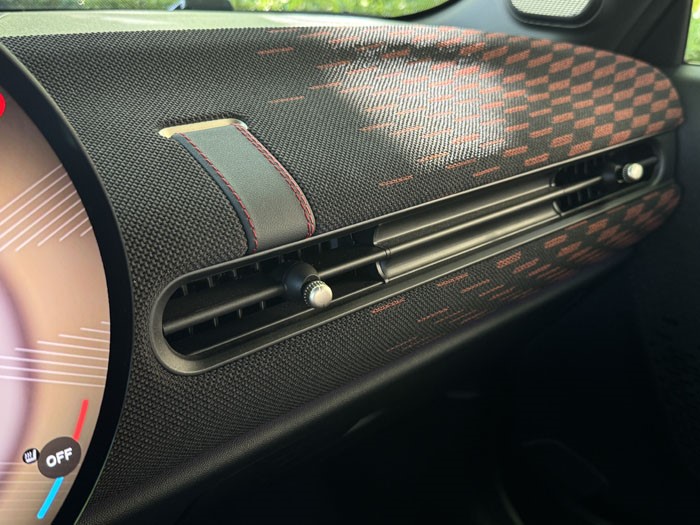 情绪价值拉满 MINI JCW 评测