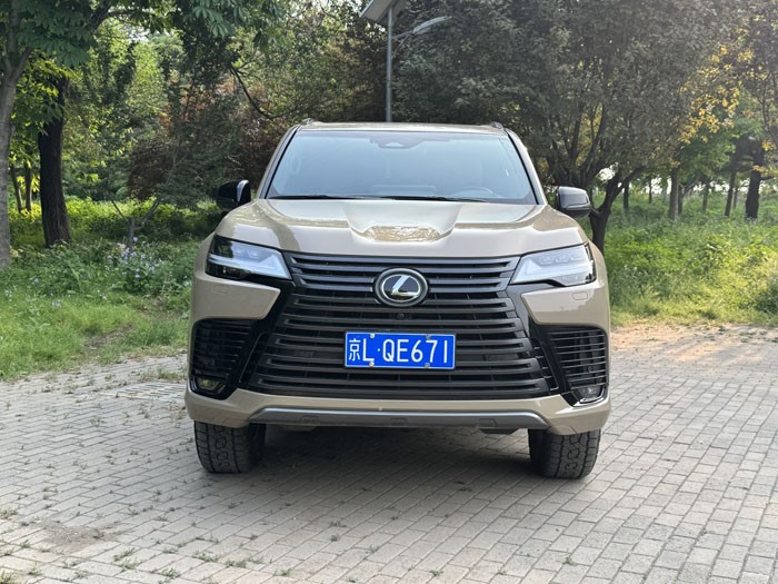 傲视群雄 试驾雷克萨斯LX700h OVERTRAIL领境版