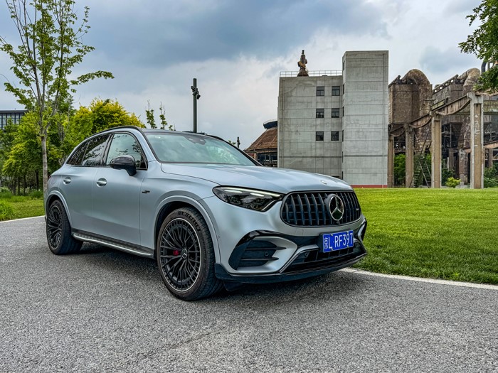 性能与雅致 试驾奔驰 AMG GLC 43 4MATIC