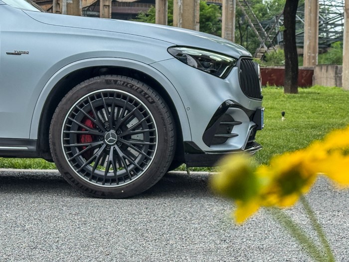 性能与雅致 试驾奔驰 AMG GLC 43 4MATIC