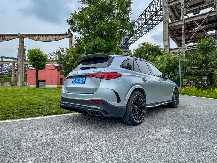 性能与雅致 试驾奔驰 AMG GLC 43 4MATIC