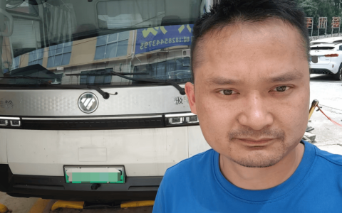 从滴滴司机到货运新兵：容老板的奥铃极电初体验