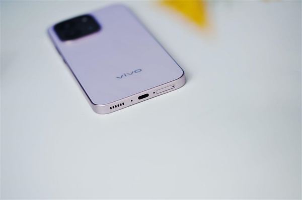 轻薄机身塞下9000mAh电池！vivo Y600 Turbo图赏