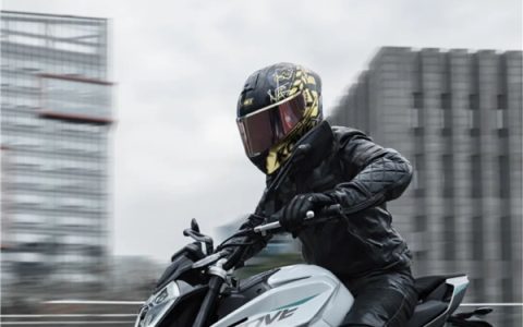 同级最轻的四缸性能街车！凯越450R摩托车上市：售价24777元
