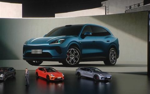 广汽华为第二车！启境GX7官图发布：阔五座SUV、一键成床