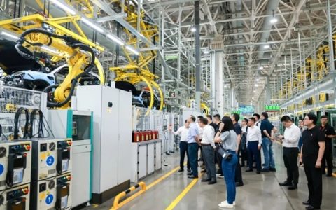 赛力斯董事长张兴海：问界高端底色离不开宁德时 代电池