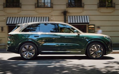 理想L8定位为何要改成五座SUV 官方：让五座用户体验看齐9系旗舰