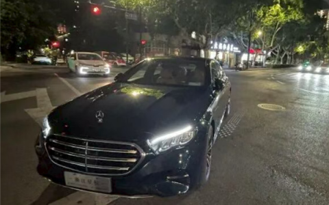 提车仅4小时！46万买的奔驰E300L方向盘三次锁死 厂家拒退换车