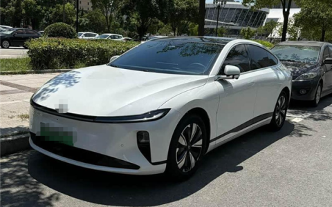 为什么电车夏天暴晒会影响电池寿命