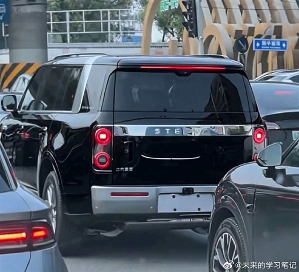 享界G9尾部实车照片曝光:后备箱将采用侧开门设计