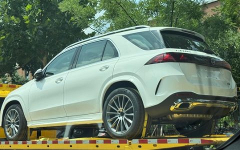 宝马X5L最强对手！国产奔驰GLE实车曝光：轴距加长、超大五座