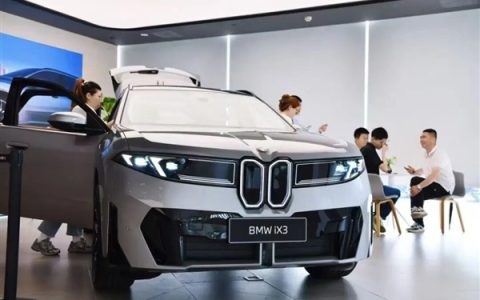 新世代iX3首展爆单：宝马终于有能打的纯电车了！