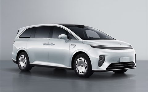 鸿蒙智行又一MPV 享界V8登陆工信部：预计售价30万级