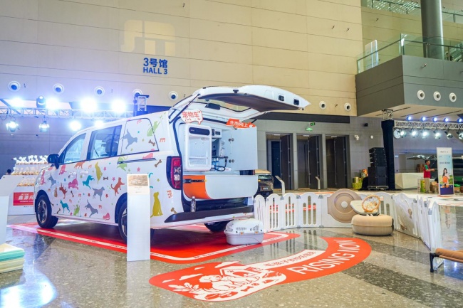 毕业不打工,这台全能MPV正在成为00后创业第一辆车