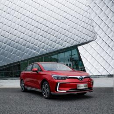 新能源电车电池质保深度解析与探讨